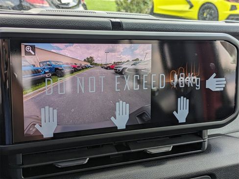 New 2024 Jeep Gladiator Sport image 18