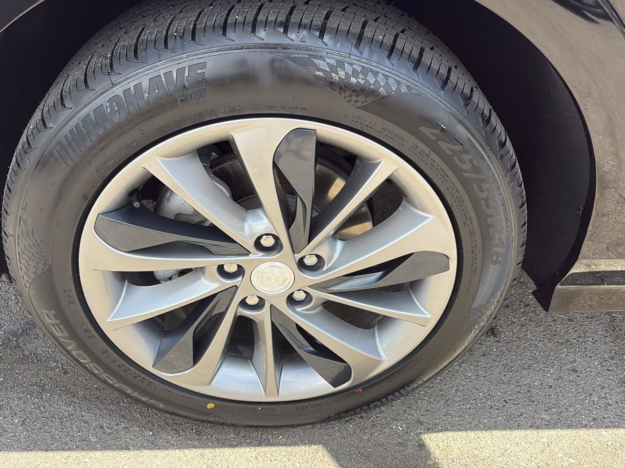 Used 2022 Buick Encore GX Preferred w/ Sport Touring Package FWD image 4