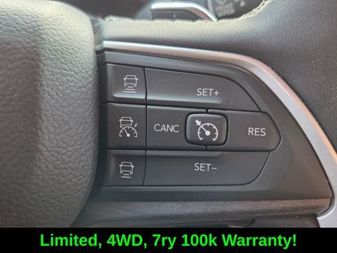 Used 2023 Jeep Grand Cherokee Limited w/ Luxury Tech Group II image 27