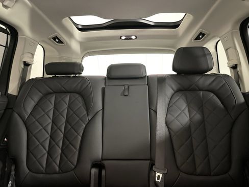 Used 2026 BMW X7 xDrive40i image 32