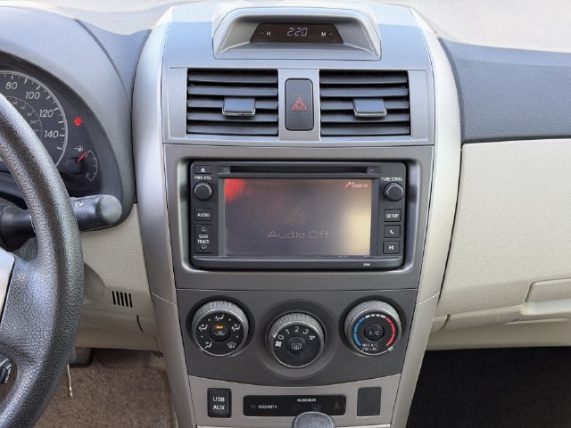 Used 2013 Toyota Corolla LE FWD image 15