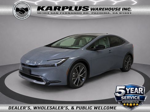 Used 2024 Toyota Prius XLE FWD image 1