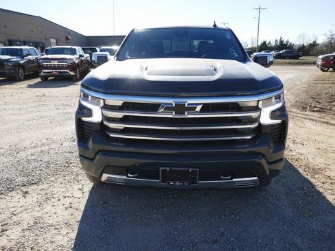 New 2026 Chevrolet Silverado 1500 High Country image 9