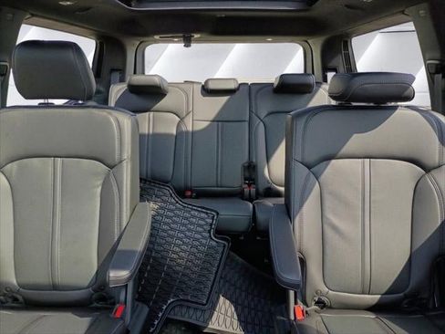 New 2026 Jeep Grand Wagoneer 4WD image 31