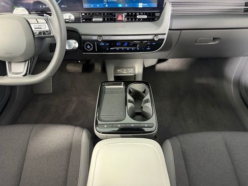 Used 2025 Hyundai Ioniq 5 SE RWD image 19