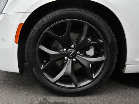 Used 2023 Chrysler 300 S image 12