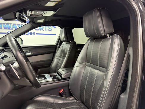 Used 2018 Land Rover Range Rover Velar AWD/4WD image 11