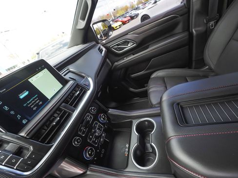 Used 2024 Chevrolet Suburban RST w/ Luxury Package AWD/4WD image 30