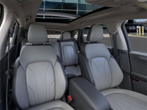 New 2025 Ford Escape SE w/ PHEV Premium Package image 10