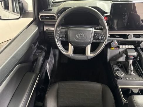 Used 2025 Toyota 4Runner TRD Off-Road Premium w/ Tow Technology Package AWD/4WD image 20