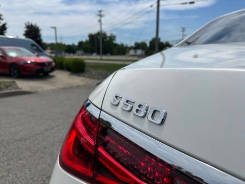 Certified 2023 Mercedes-Benz S 580 4MATIC Sedan image 11