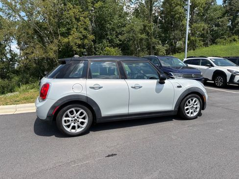 Used 2016 MINI Cooper 4-Door Hardtop FWD image 8