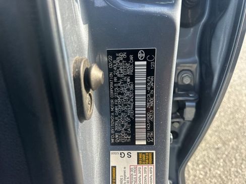 Used 2022 Toyota Corolla LE image 31