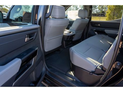 Used 2026 Toyota Tundra Limited AWD/4WD image 12