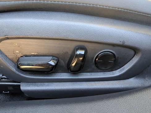 Used 2023 Lexus ES 350 w/ Premium Package image 16