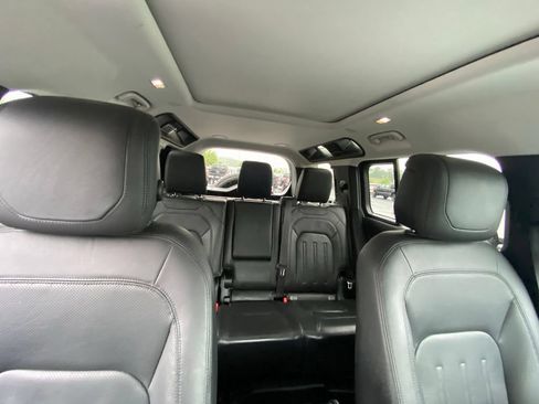 Used 2020 Land Rover Defender 110 HSE AWD/4WD image 29