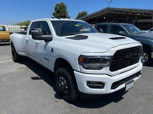Used 2024 RAM 3500 Laramie w/ Night Edition AWD/4WD image 1