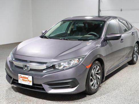 Used 2018 Honda Civic EX image 30