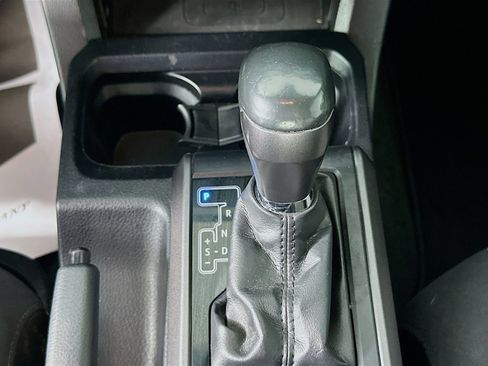Used 2020 Toyota Tacoma TRD Sport w/ Technology Package AWD/4WD image 16