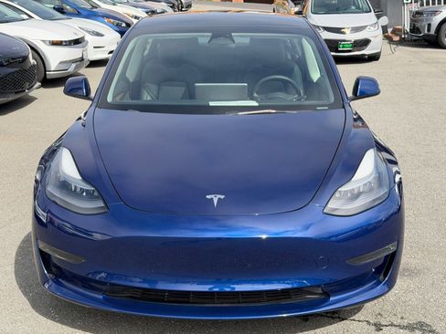 Used 2023 Tesla Model 3 Standard Range image 2