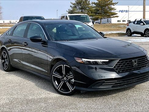 Used 2024 Honda Accord Sport image 38