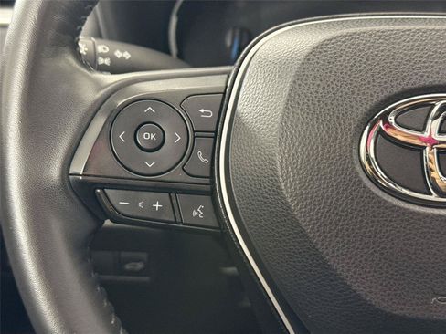 Used 2022 Toyota RAV4 XSE AWD/4WD image 17