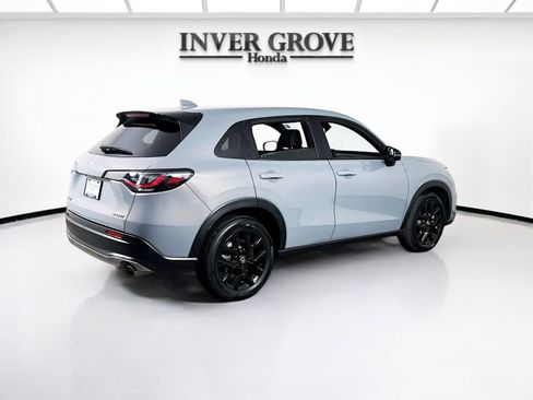 Used 2023 Honda HR-V Sport image 5