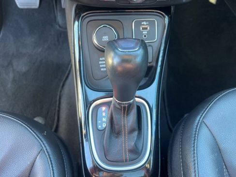 Used 2021 Jeep Compass Limited w/ Sun and Sound Group image 19