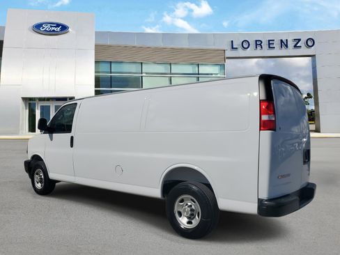 Used 2025 Chevrolet Express 2500 Work Van w/ Driver Convenience Package image 7