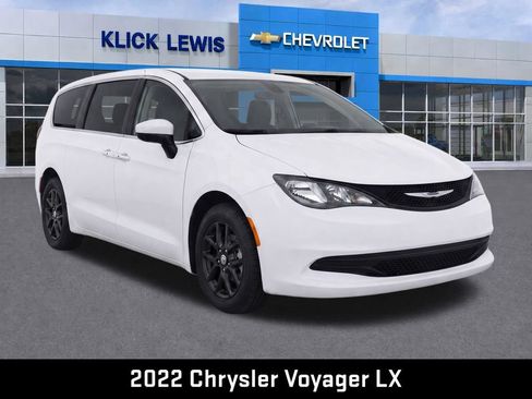 Used 2022 Chrysler Voyager LX FWD image 1