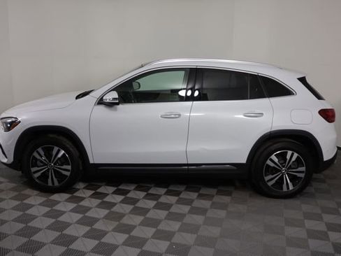 Used 2024 Mercedes-Benz GLA 250 4MATIC w/ Winter Heating Package image 5