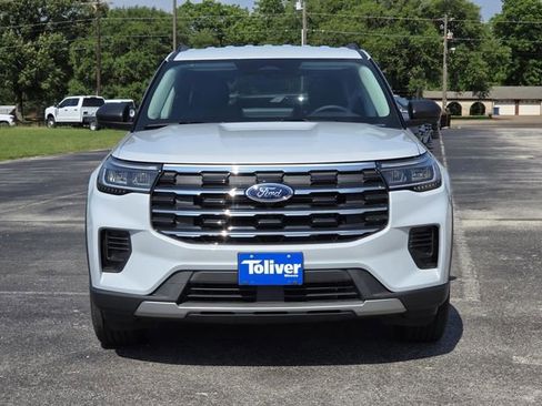 New 2026 Ford Explorer Active AWD/4WD image 3