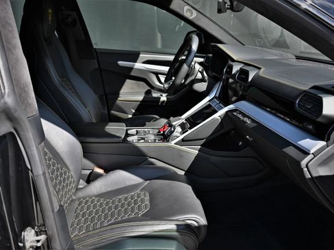 Used 2020 Lamborghini Urus AWD/4WD image 21