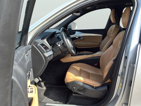 Used 2017 Volvo XC90 T6 Momentum w/ Vision Package AWD/4WD image 13
