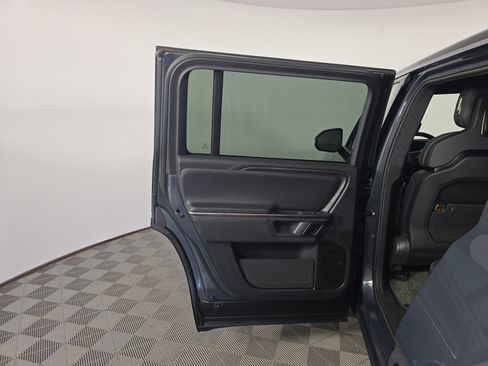 Used 2024 Rivian R1S Adventure AWD/4WD image 17