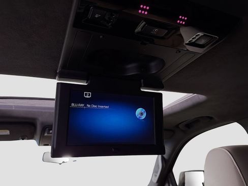 Used 2019 Cadillac Escalade Platinum AWD/4WD image 29