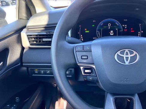 Used 2025 Toyota Camry LE FWD image 23