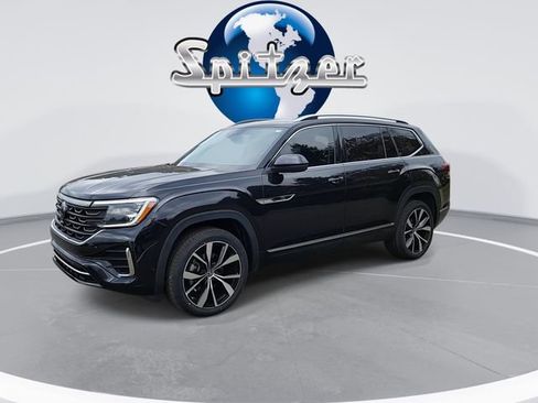 Used 2024 Volkswagen Atlas SEL Premium R-Line image 4