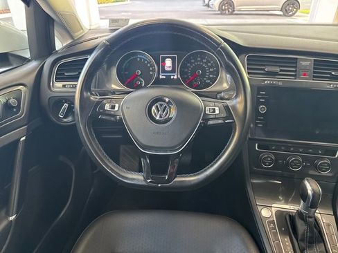 Used 2017 Volkswagen e-Golf SEL Premium image 13