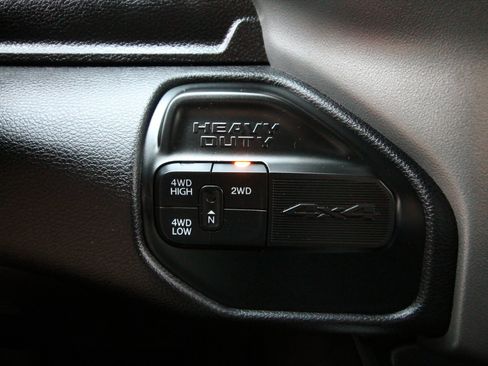 Used 2022 RAM 2500 Laramie AWD/4WD image 33