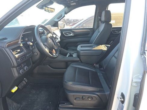 Used 2023 Chevrolet Suburban High Country image 5