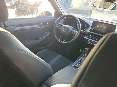 Used 2023 Honda Civic Sport image 12