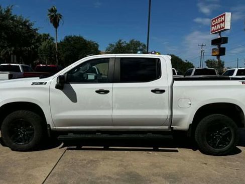 Used 2024 Chevrolet Silverado 1500 LT Trail Boss w/ Convenience Package II AWD/4WD image 1