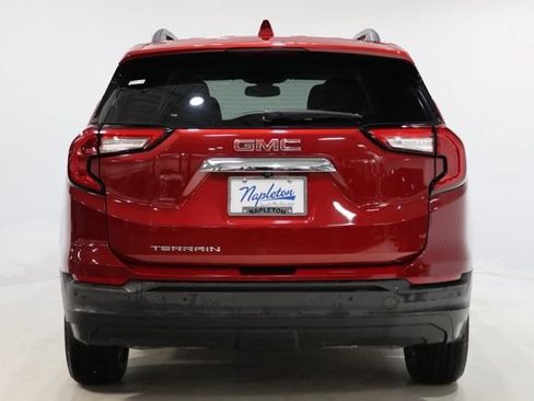 Used 2023 GMC Terrain SLE w/ Driver Convenience Package FWD image 6