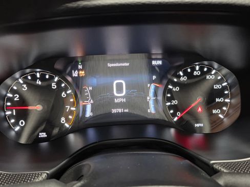 Used 2025 Jeep Compass Latitude w/ Convenience Group AWD/4WD image 26