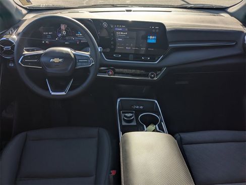 Certified 2026 Chevrolet Equinox LT w/ Convenience Package II image 12