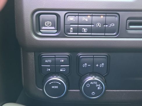 Used 2022 Chevrolet Tahoe LT w/ Luxury Package image 26