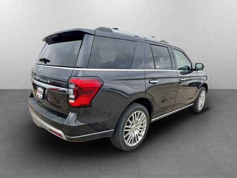 Used 2024 Ford Expedition Limited AWD/4WD image 4