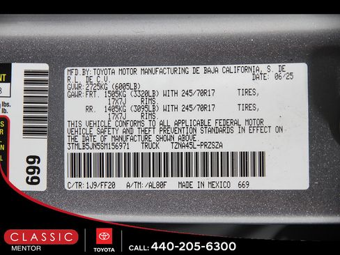 Certified 2025 Toyota Tacoma SR5 AWD/4WD image 24