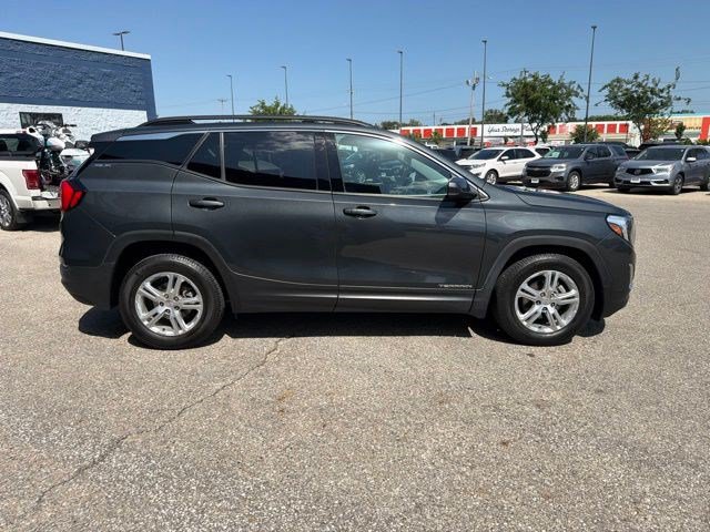 Used 2018 GMC Terrain SLE w/ Driver Convenience Package FWD image 6